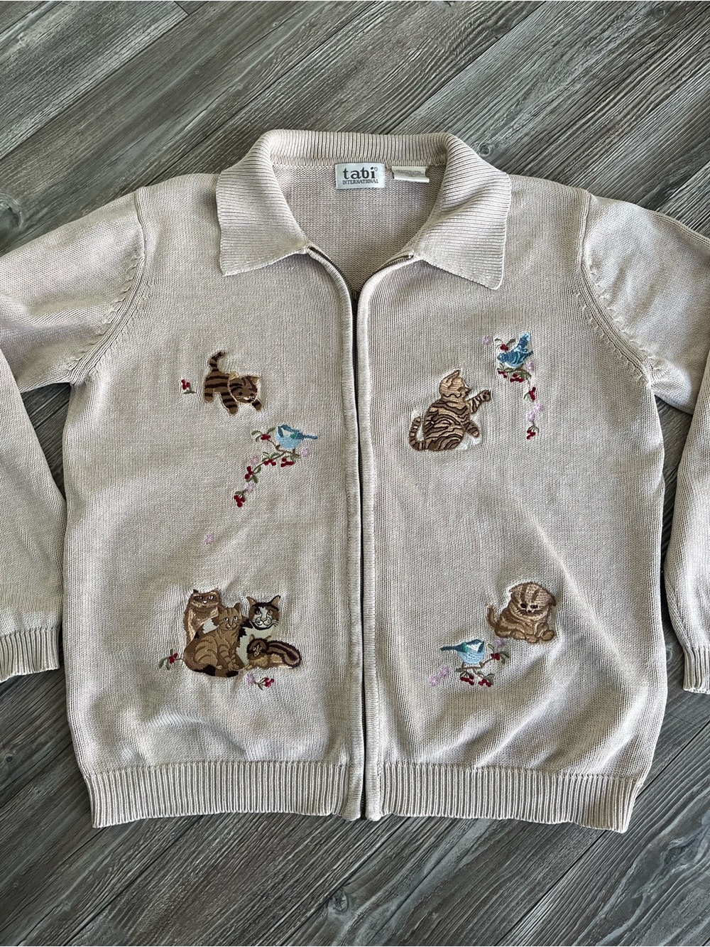 Tabi Internationl zip up cardigan, 100% cotton